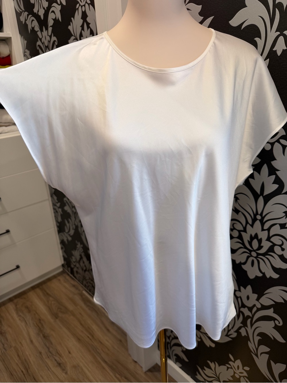 Express XL White Satin-Like Sleeve Cap-Sleeve Top